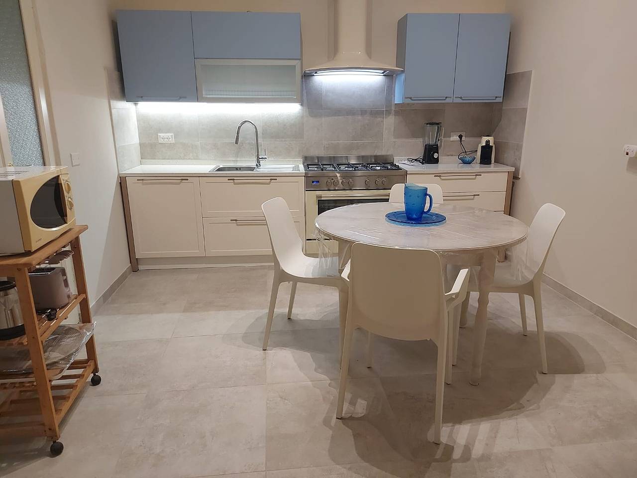 Casa Vacanze 'Villa Lucia' con Vista Mare, Wi-Fi e Aria Condizionata in Viareggio, Riviera Toscana