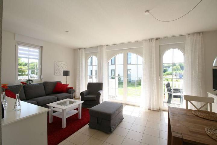 Ferienwohnung für 4 Personen, mit Terrasse und Garten in Nienhagen