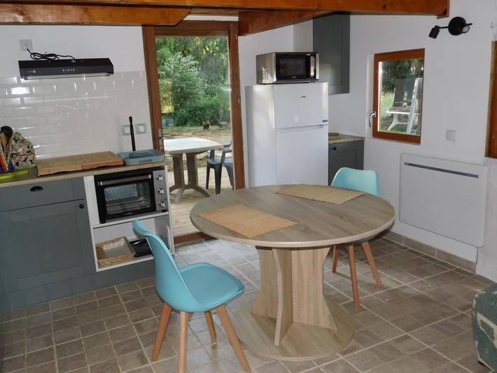 Gîte pour 2 personnes, avec Terrasse ainsi que Jardin et Vue à Montlay-en-Auxois - 4