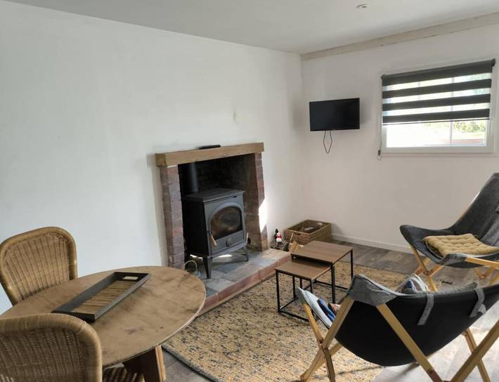 Location de vacances pour 3 personnes, avec vue et jardin à Saint-Vitte-sur-Briance - 2