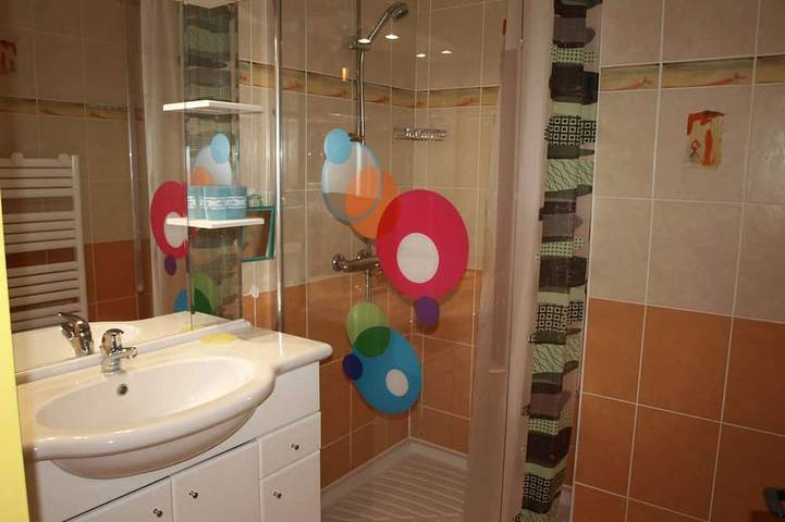 Gîte pour 6 personnes, avec terrasse dans Office de Tourisme de Saint Jean de Monts - 4