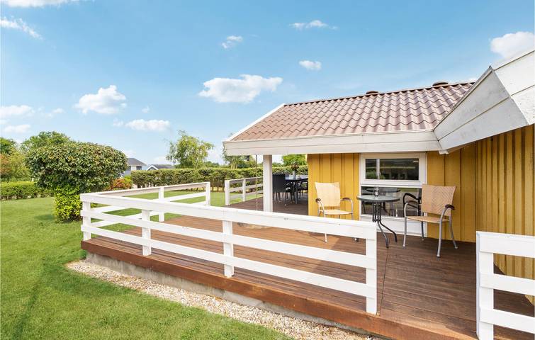 Ferienhaus für 6 Personen, mit Terrasse und Garten in Hvalpsund - 4