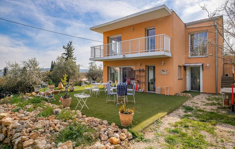 Location de vacances pour 14 personnes, avec piscine à Peymeinade - 2