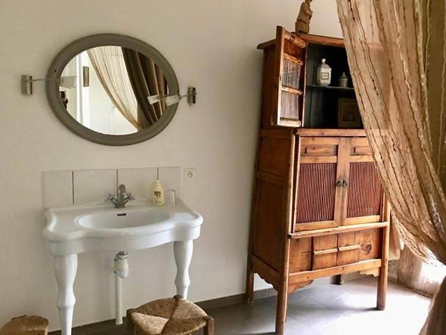 Gîte pour 5 personnes, avec piscine et jardin, animaux acceptés à Noyers - 4
