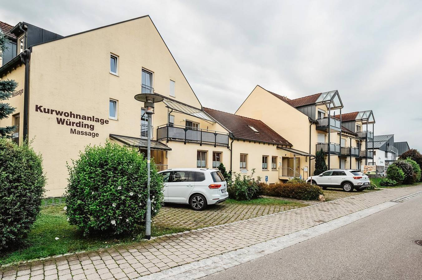 Appartementhaus Würding - Getrennter Wohn-Schlafraum C (37qm) mit Balkon in Bad Füssing, Ostbayern