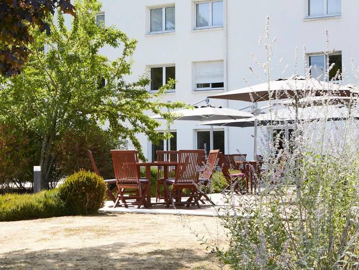 Hôtel pour 2 personnes, avec piscine et jardin à Joué-lès-Tours - 3