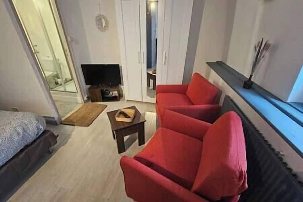 Entire apartment, Le Studio du Théâtre in Arras, Arras region