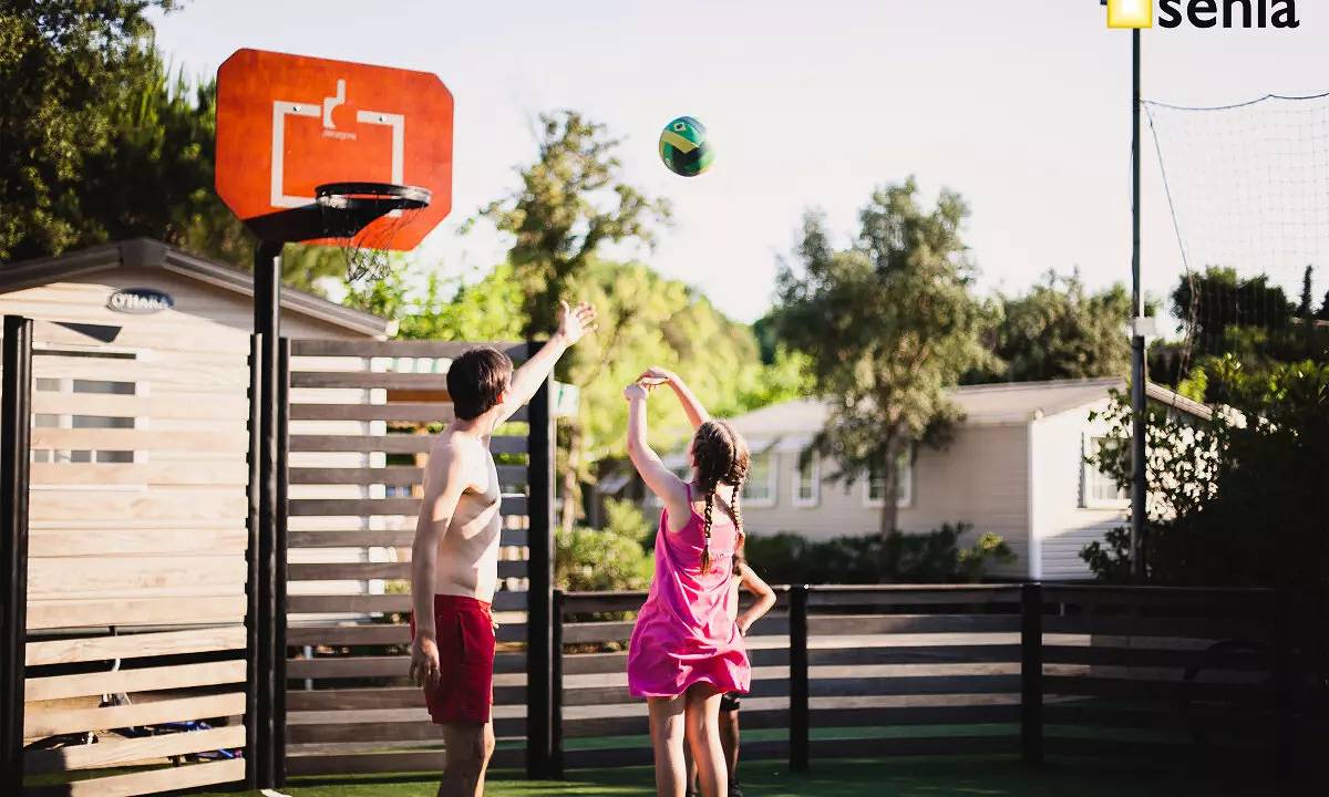 Mobil-home de 3 estancias para 4 personas con aire acondicionado in Lloret de Mar, Costa Brava
