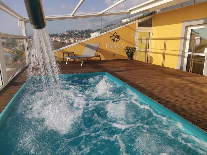 Hôtel pour 3 personnes, avec terrasse et jacuzzi