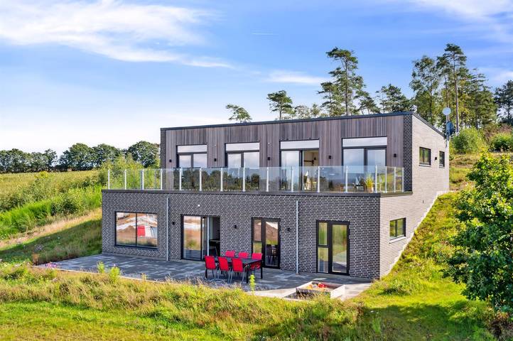 Ferienhaus für 12 Personen, mit Whirlpool und Terrasse sowie Sauna
