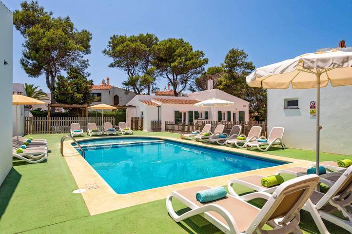 Location de vacances pour 20 personnes à Cala en Blanes