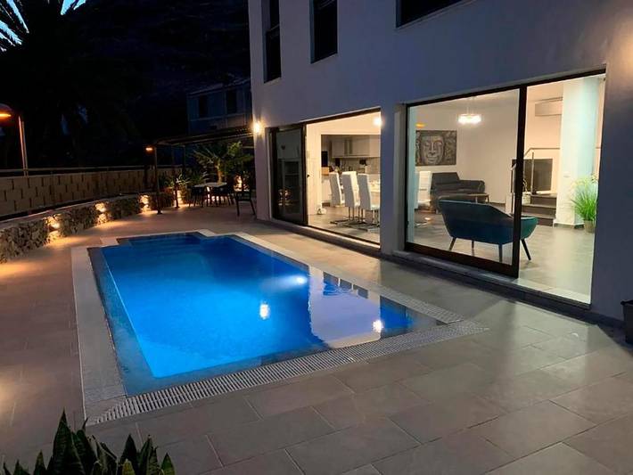 Chalet para 8 personas, con vistas además de piscina y terraza en La Gomera