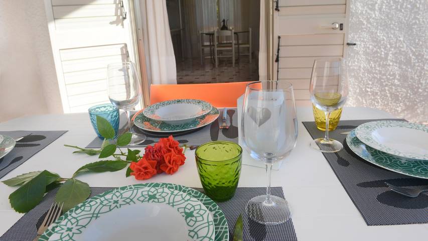 Ferienwohnung für 4 Personen, mit Ausblick und Terrasse sowie Garten