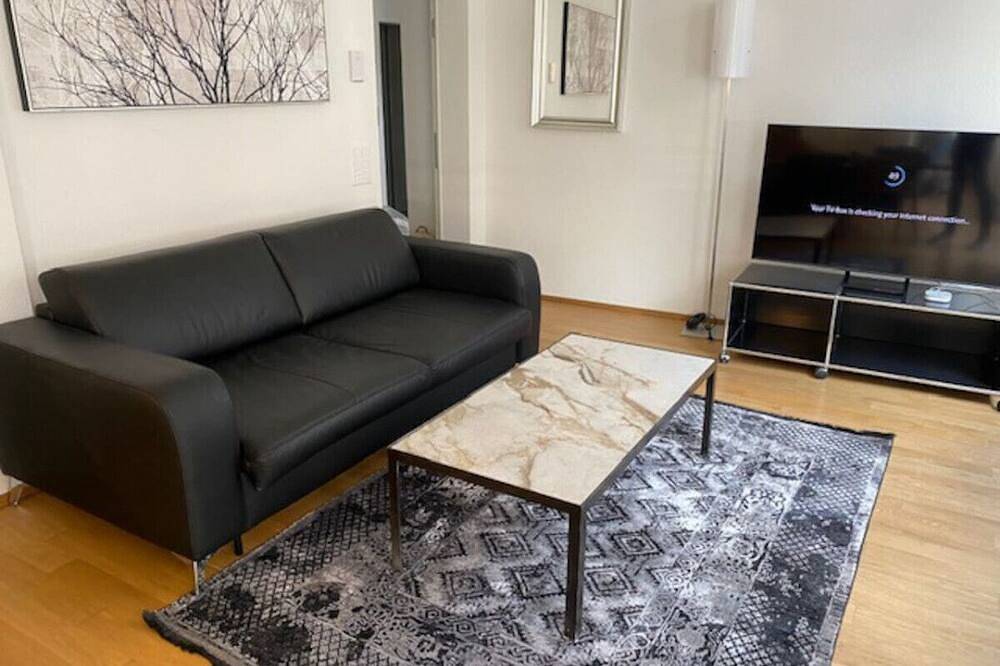 Apartamento inteiro, Fantastic 1 Br flat in the city center (West 7) in Zurique, Bezirk Zürich