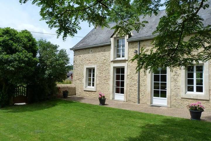 Gîte pour 8 personnes, avec jardin à Saint-Rémy-de-Sillé