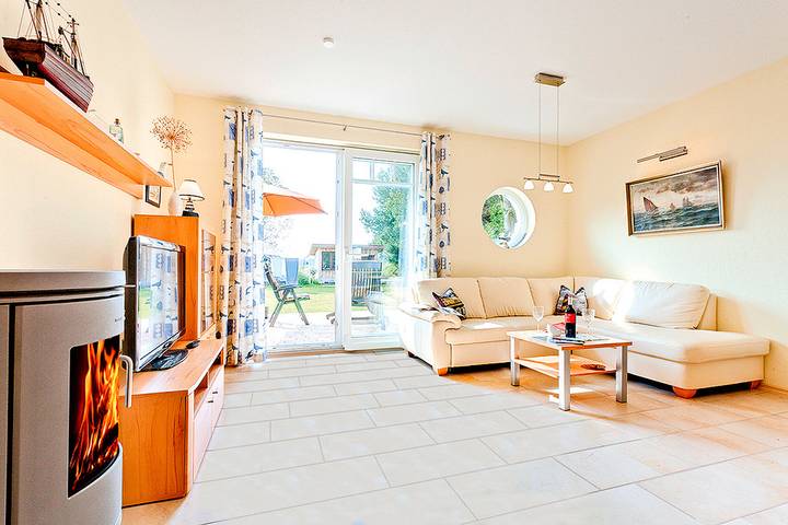 Ganze Ferienwohnung, Fewo Lamp/Rieger Maisonette rechts in Wieck am Darß, Fischland - Darß - Zingst