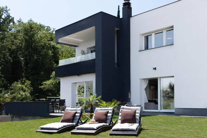 Villa für 7 Personen, mit Garten und Ausblick, mit Haustier in Lovran