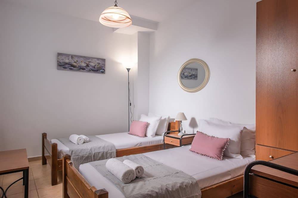 Villa Elisavet, a traditional retreat with pool in Milatos, Lasithi