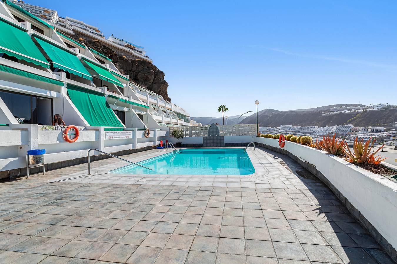 Apartamento entero, Apartamento de vacaciones 'Calipso Sun and Beach' con vistas al mar, Wi-Fi y aire acondicionado in Playa de Puerto Rico, Mogán