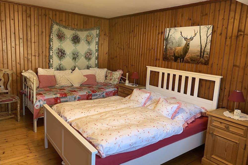 Ganze Wohnung, Ferienwohnung in idyllischem Forsthaus, familienfreundlich, Hunde willkommen in Hundsbach, Forbach