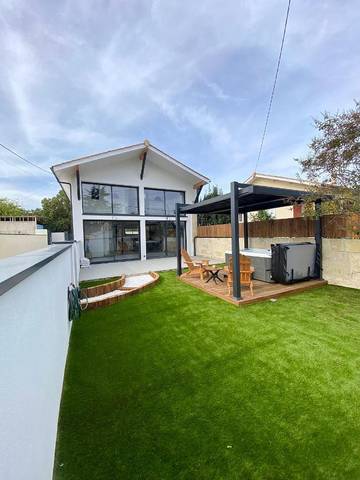 Gîte pour 4 personnes, avec jardin ainsi que jacuzzi et terrasse à Saint-André-de-Cubzac