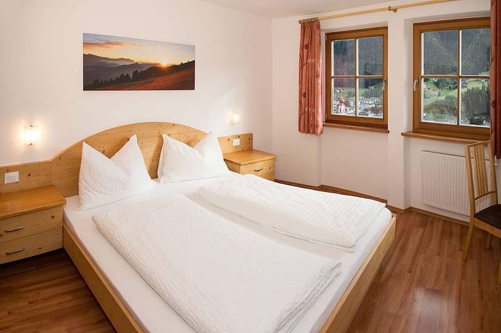 Ganze Wohnung, Apartment Montaniola Resciesa - Helle Ferienwohnung in traumhafter Lage in St. Ulrich in Gröden, Dolomiti Superski