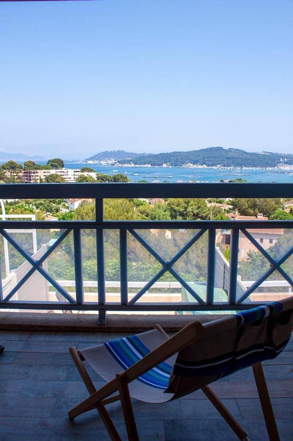 Gîte pour 4 personnes, avec piscine ainsi que vue et terrasse dans Tamaris - 2