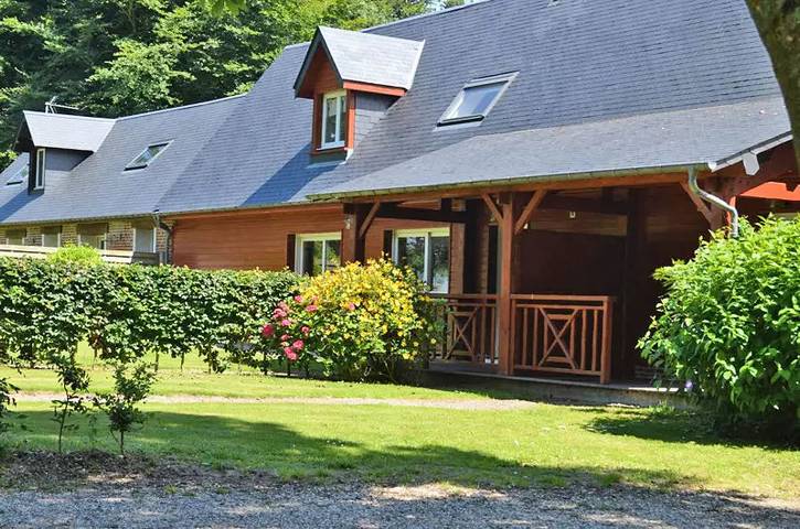 Gîte pour 4 personnes, avec terrasse à Angerville-la-Martel