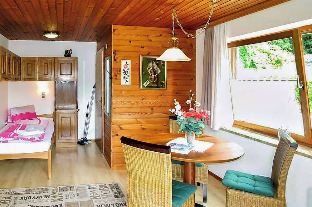 Ganze Wohnung, Ferienwohnung Seeblick 3 in Velden am Wörther See, Villach-Land