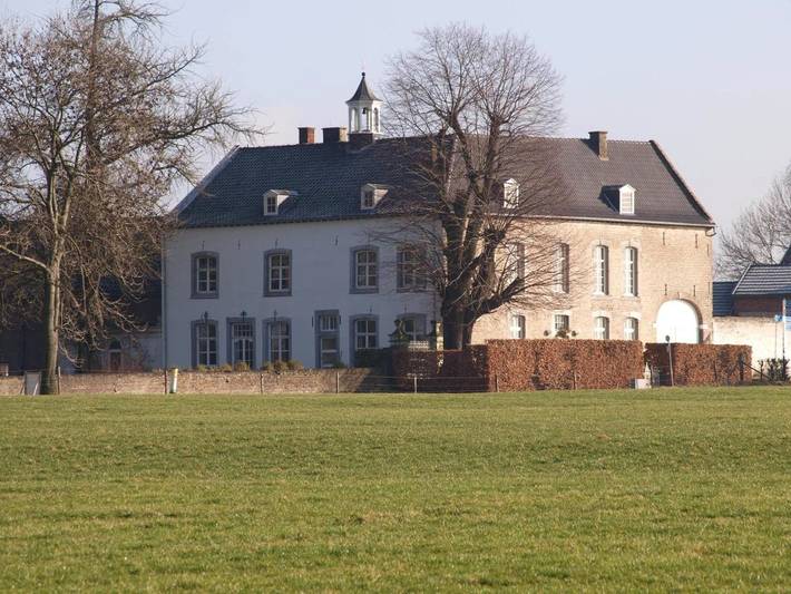 B&b voor 4 personen, with Terras and Tuin as well as Uitzicht in Bemelen