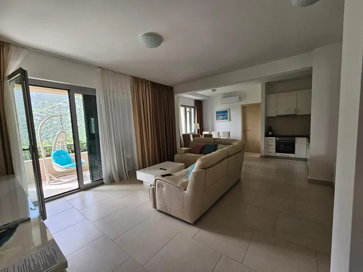 Ferienwohnung für 4 Personen, mit Pool und Terrasse sowie Sauna und Ausblick - 1