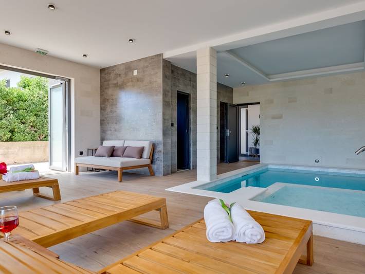 Ferienwohnung für 4 Personen, mit Terrasse und Kinderpool auf Pag