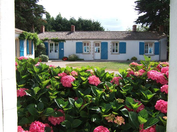 Gîte pour 5 personnes, avec terrasse et jardin