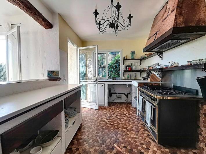 Location de vacances pour 9 personnes, avec piscine ainsi que balcon et jardin à Aspremont - 3