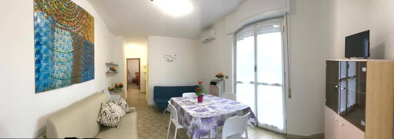 Location de vacances pour 6 personnes, avec jardin et piscine, animaux acceptés à Loano - 3