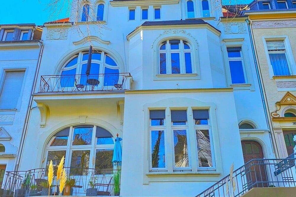 Ganze Wohnung, Ferienwohnung mit Garten am Zoo in Wuppertal, Bergisches Land