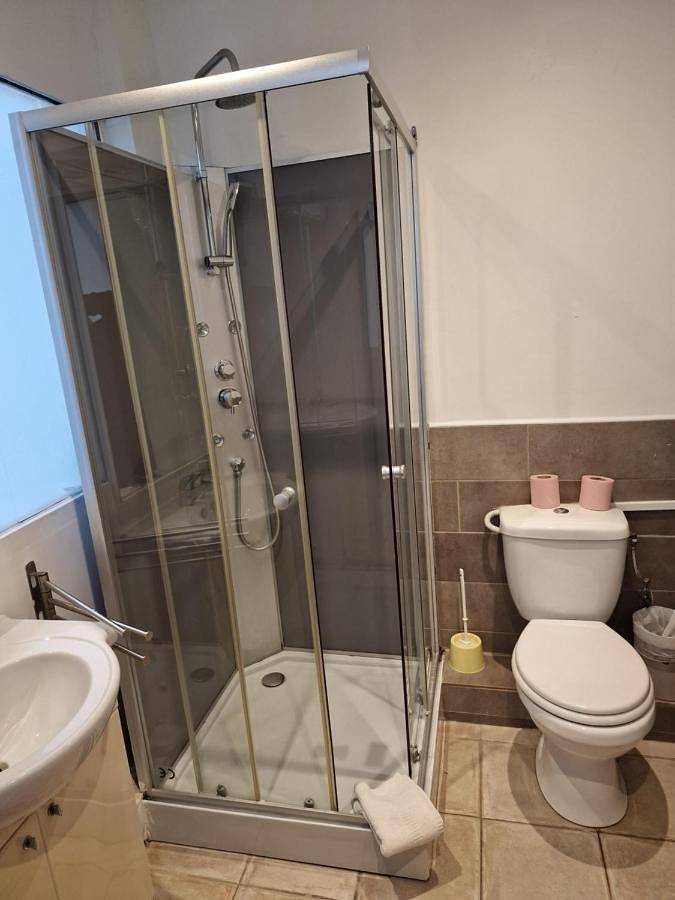 Gîte pour 2 personnes, avec vue et jardin dans Palais Des Festivals Et Des Congres - 4