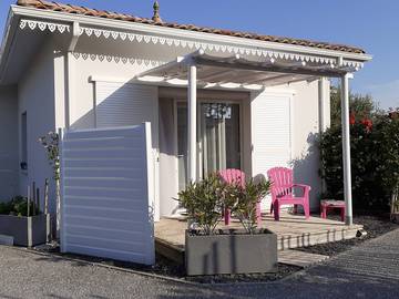 Gîte pour 2 personnes, avec jardin et terrasse à Lanton