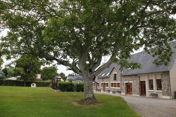 Gîte pour 8 personnes, avec terrasse et jardin à Sainteny