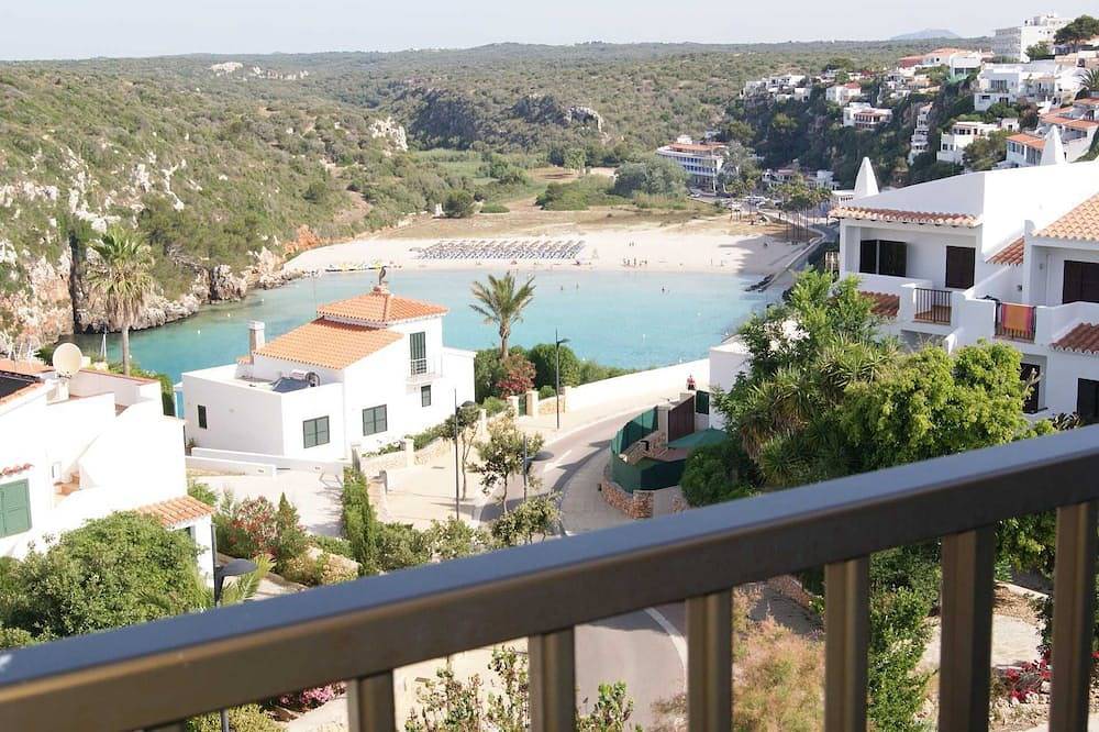 Apartamento entero, Apartamento moderno con una vista fantástica sobre la bahía. in Cala en Porter, Municipio de Alaior