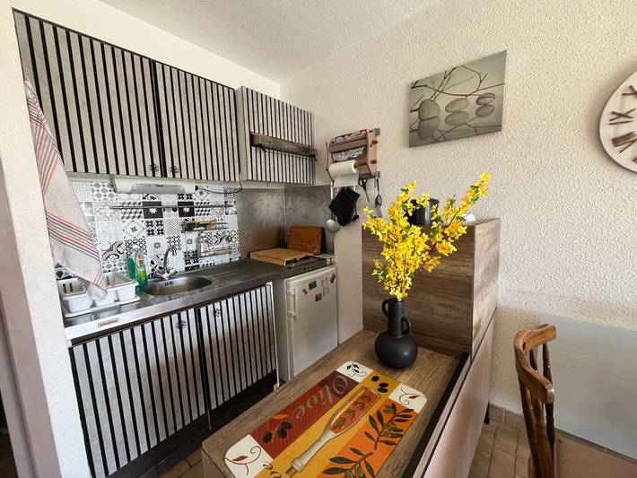 Gîte pour 4 personnes, avec balcon dans Plage de La Corniche - 4
