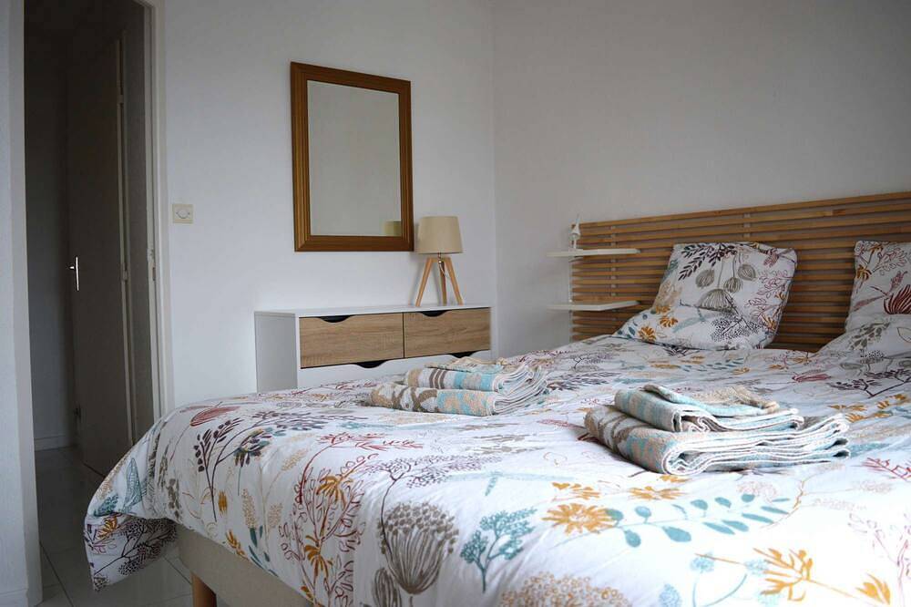 Triplex avec jardinet - wifi - à 400m de la plage in Courseulles-sur-Mer, Région de Caen