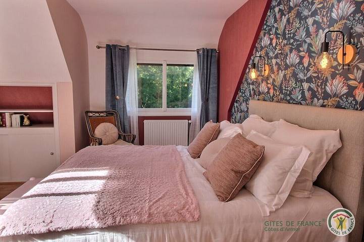 Location de vacances pour 6 personnes, avec terrasse, animaux acceptés à Ploumagoar - 3