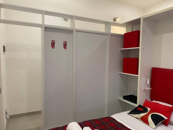 Geheel appartement, Appartement 'La Perla Del Colosseo' met wifi en airconditioning in Centrum van Rome, Rome