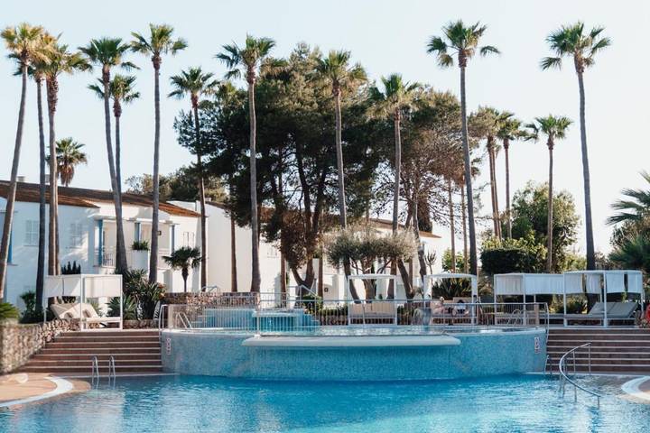 Resort para 3 personas, con Balcón y Terraza además de Jacuzzi y Jardín en Menorca