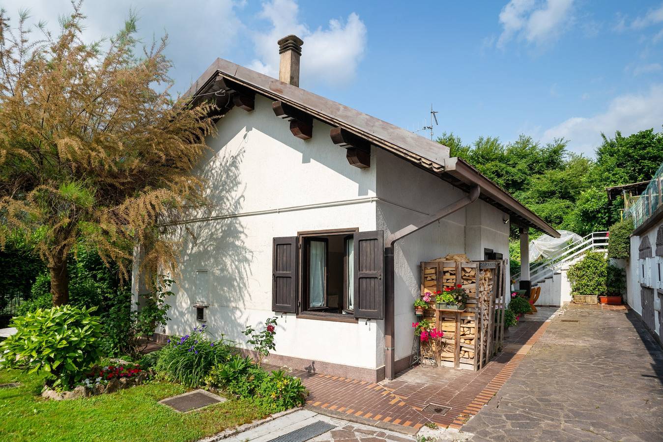 Ferienhaus 'Fruet' mit Bergblick, privatem Garten und Wlan in Bosentino, Caldonazzosee