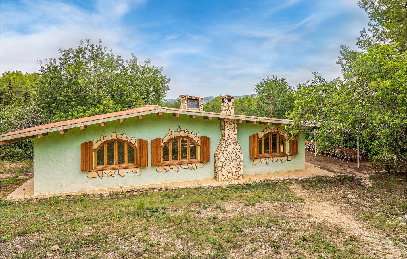 Appartement au bord de la piscine avec parking, climatisation et WiFi in La Riera de Gaià, Costa Dorada