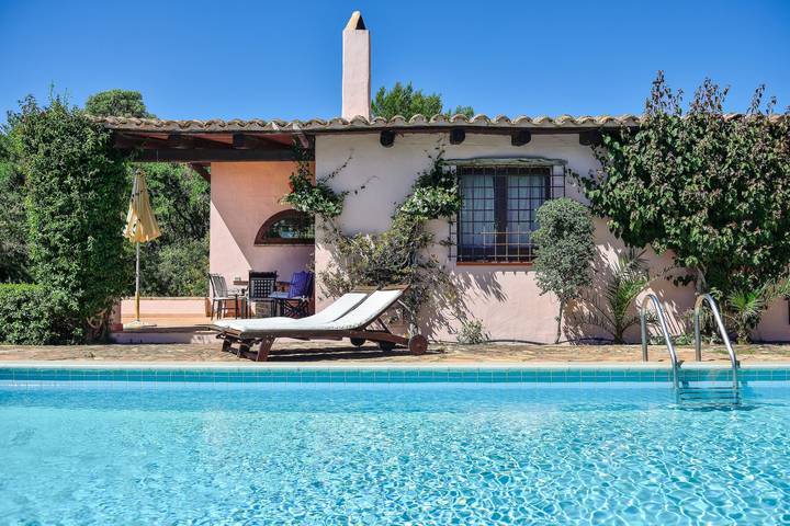 Villa per 4 persone, con Giardino in Cagliari e Dintorni
