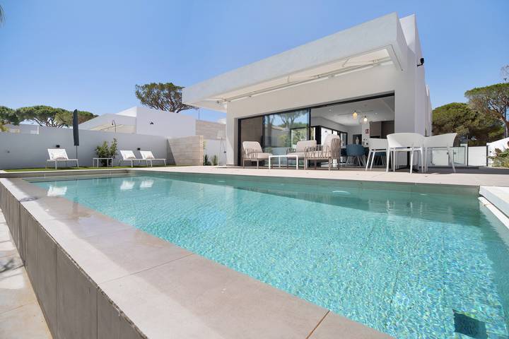 Chalet para 8 personas, con jardín, Se admiten mascotas en Provincia de Cádiz - 2