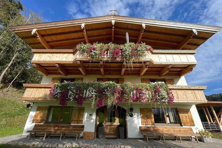 Ferienwohnung für 10 Personen, mit Balkon und Garten - 1